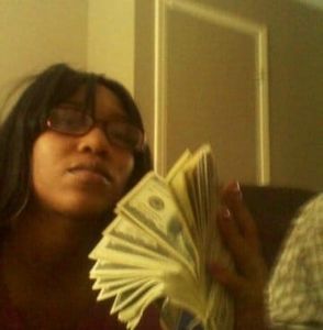 Meet your Posher, Latoya